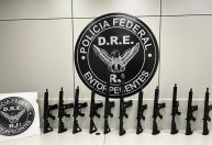 PF apreende 11 fuzis que seriam levados para comunidade controlada pelo CV
