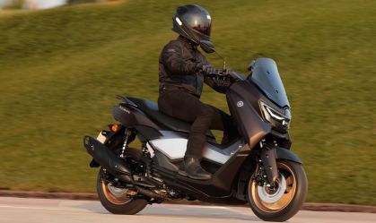 Yamaha NMAX: vendida no mercado com scooter, veículo é uma motoneta segundo o Contran