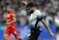 Yuri Alberto x Romero: torcedores apontam indireta do atacante por pênalti