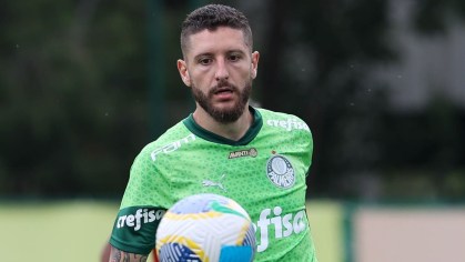 Encaminhado com o Santos, Zé Rafael durante treino do Palmeiras