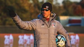 Equipe do São Paulo realiza último treino antes de disputar a FC Series