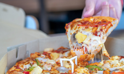 Dia da Pizza: brasileiros gastam R$ 4 milhões com pizza congelada em um ano