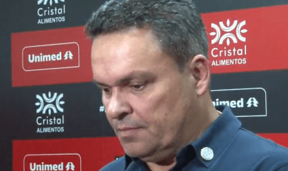 Presidente do Atlético-GO pede desculpas à jornalista por fala machista