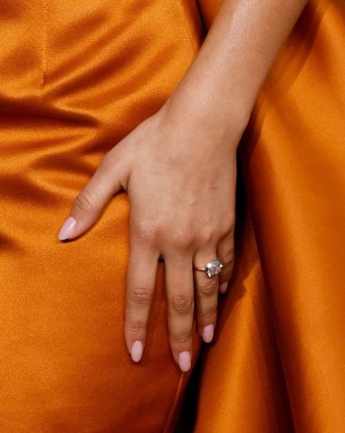 Anel usado por Zendaya no Globo de Ouro • Taylor Hill/FilmMagic