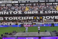 Forte chuva atrapalha festa de Neymar na Vila Belmiro; veja ao vivo
