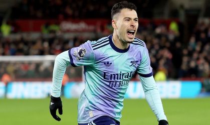 Martinelli comemora seu gol pelo Arsenal no primeiro jogo do ano