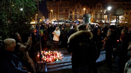 Protesto após ataque com faca que deixou dois mortos, incluindo uma criança, em Aschaffenburg, na Alemanha.