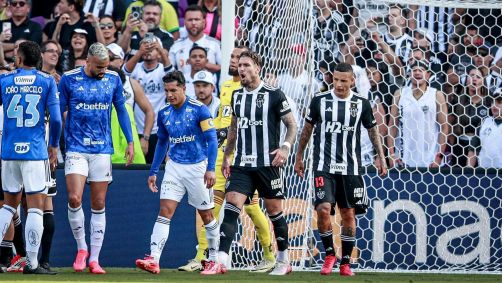 Lyanco em confusão no clássico entre Atlético-MG e Cruzeiro