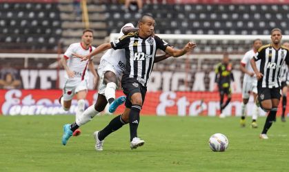 Com um a menos, Atlético-MG empata com Pouso Alegre e segue sem vencer