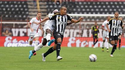 Lance de Pouso Alegre 0 x 0 Atlético-MG pelo Campeonato Mineiro