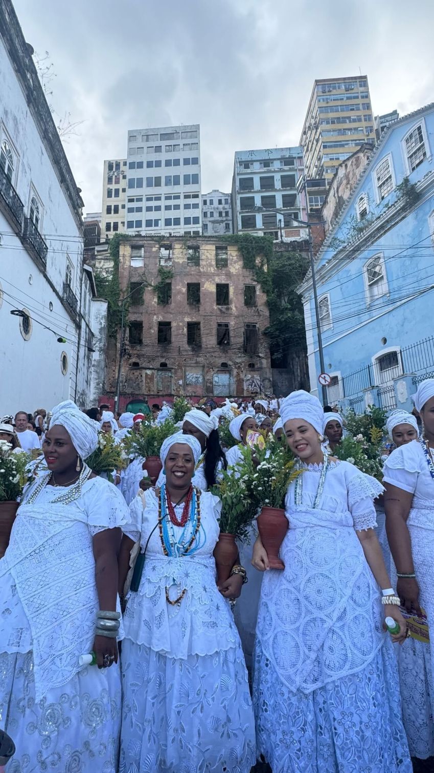 Barbara Paz compartilha fotos na Lavagem do Senhor do Bonfim • Instagram/Bárbara Paz