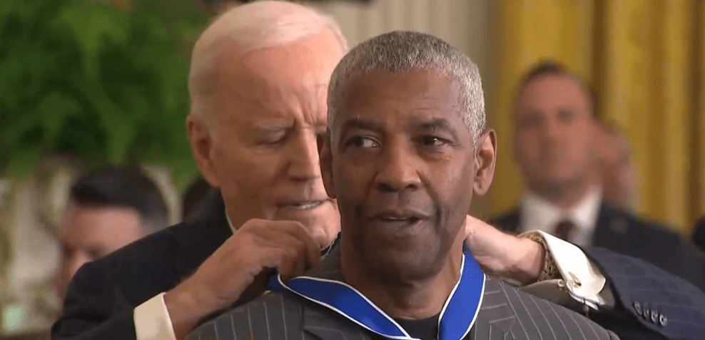 Joe Biden concede medalha da liberdade para Denzel Washington • CNN