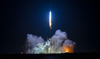 Blue Origin lança o foguete gigante New Glenn pela 1ª vez; veja vídeo