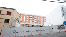 Doze anos da tragédia da Boate Kiss e familiares prestam homenagens no RS