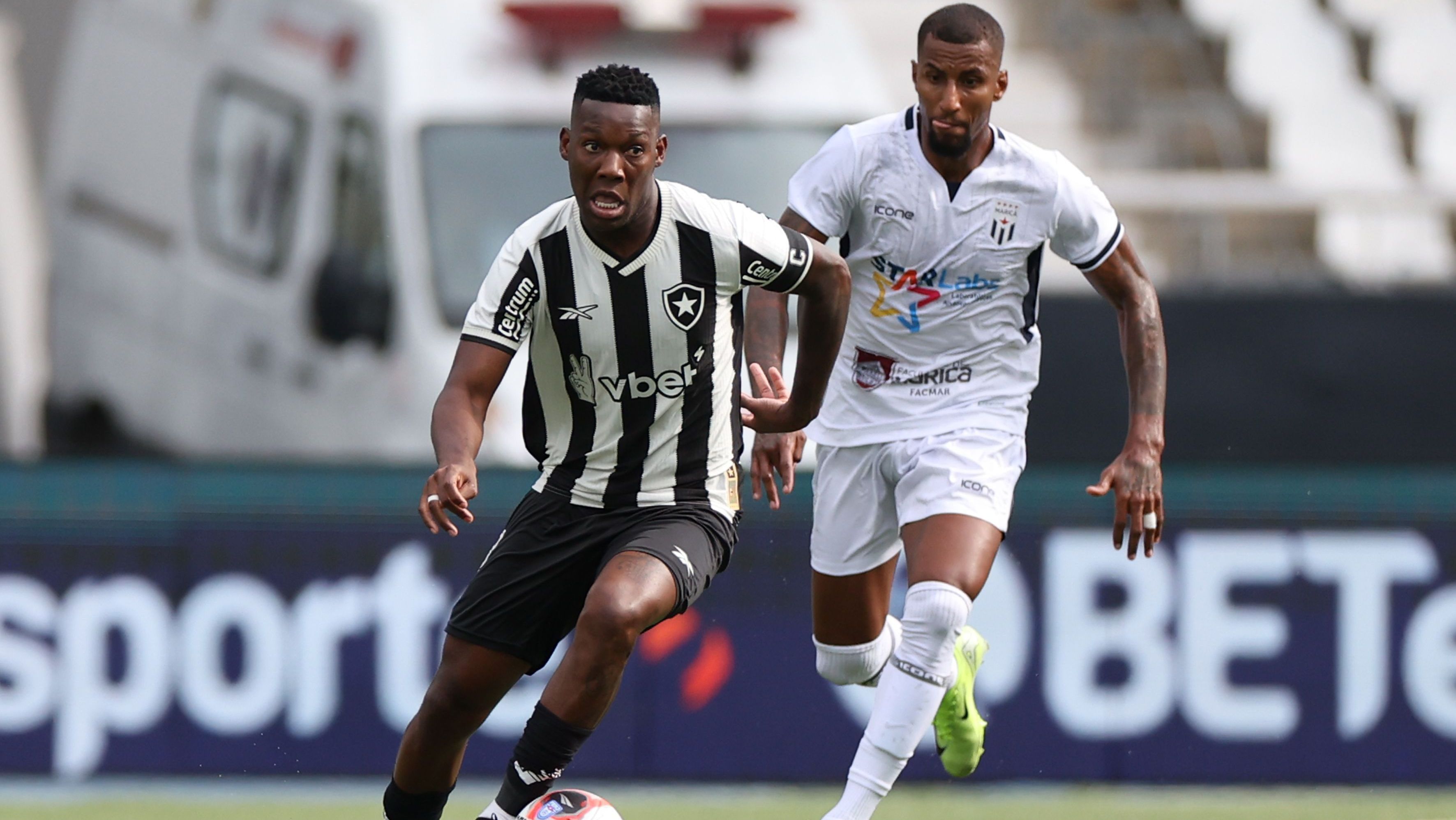 Botafogo perde para o Maricá na estreia do Carioca