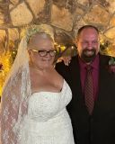 Alguns meses após se divorciar do primeiro marido, ela casou com Christopher Riley