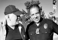 Bruce Willis agradece bombeiros em rara aparição após queimadas nos EUA