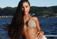 Brunna Gonçalves exibe barriga de gravidez com Ludmilla e mostra novo visual