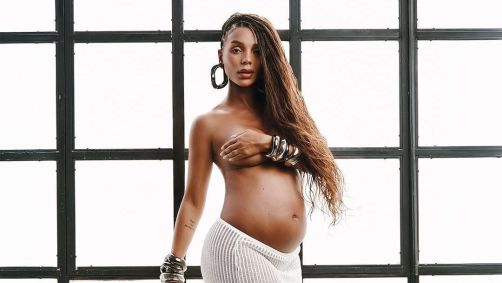 Brunna Gonçalves exibe barrigão de grávida