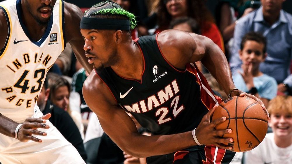 Jimmy Butler em jogo da NBA