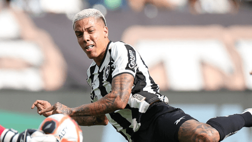 Carlos Alberto, atacante do Botafogo, durante jogo contra o Marica-RJ, pelo Campeonato Carioca