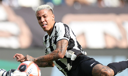 Sport faz proposta milionária por Carlos Alberto, atacante do Botafogo