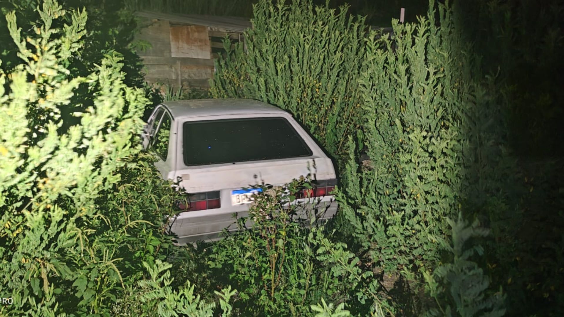 Polícia apreende carro suspeito usado em ataque a assentamento do MST