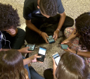MEC fará pesquisa sobre restrição de celular nas escolas após 1 ano da lei