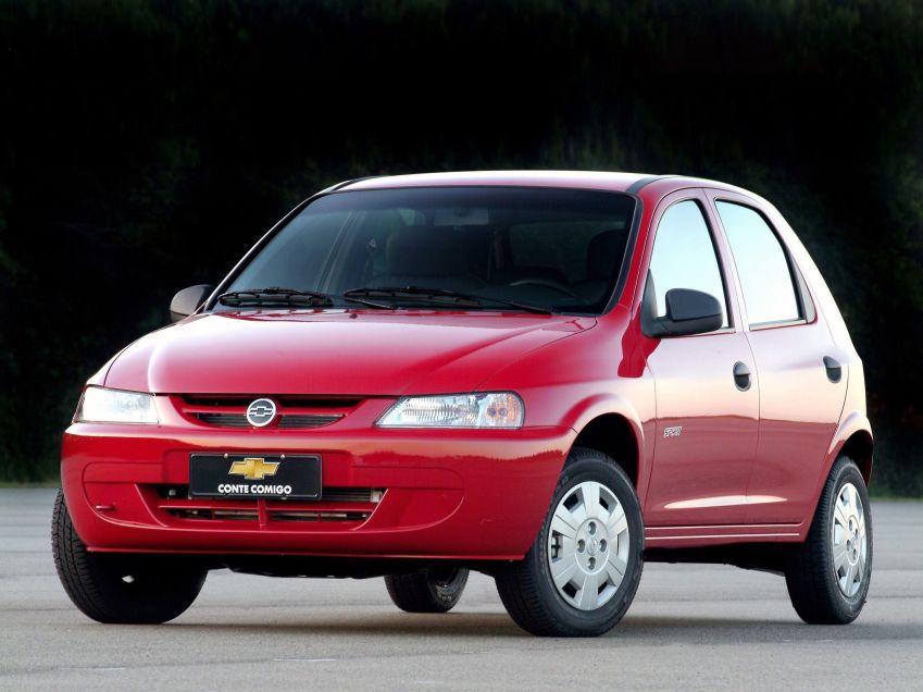 Chevrolet Celta (2000 - 2015) • Divulgação