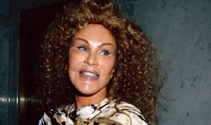 Morre Jocelyn Wildenstein, socialite conhecida como 'Mulher-Gato’
