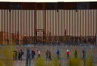 Trump decreta fechamento da fronteira com México para imigrantes ilegais
