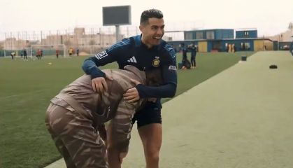 Cristiano Ronaldo e Shara Magomedov no CT do Al-Nassr