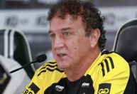 Apresentado no Atlético-MG, Cuca se diz "perplexo" com mercado da bola