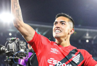 De saída, Cuello manda recado à torcida do Athletico-PR