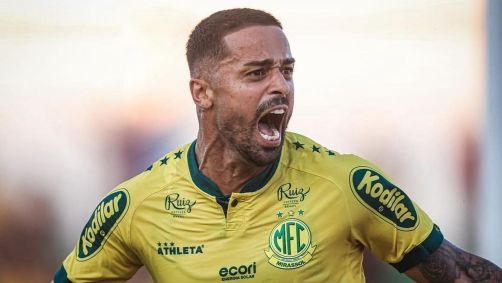 Dellatorre comemora gol pelo Mirassol na Série B de 2024