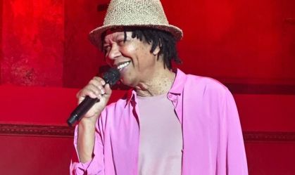 Djavan compartilha vídeo de concurso de sósias em Pernambuco