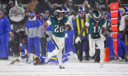 Eagles vence o Rams na NFL