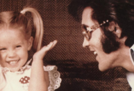 Em livro, Lisa Marie Presley relembra morte do pai: “Gritava como louca”