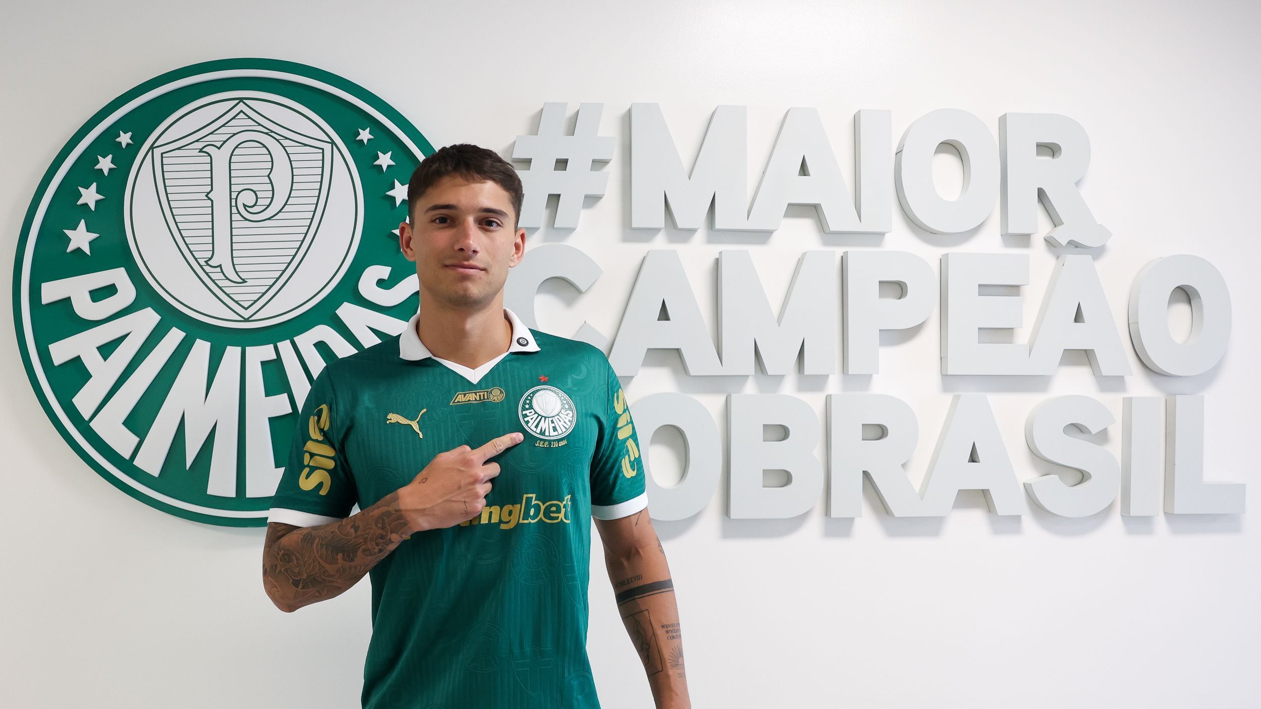 Emiliano Martinez é o novo reforço do Palmeiras