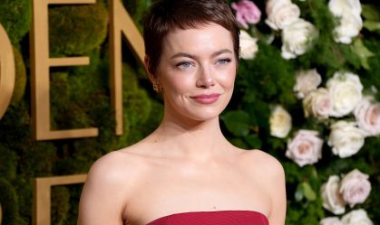 Emma Stone no Globo de Ouro 2025