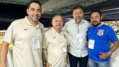 Chicão, Valmir Costa, Augusto Melo e Claudinei Alves, responsáveis pela base do Corinthians