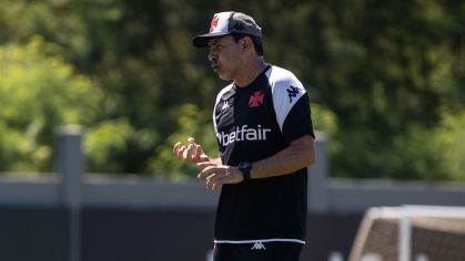Fábio Carille comanda treino do Vasco