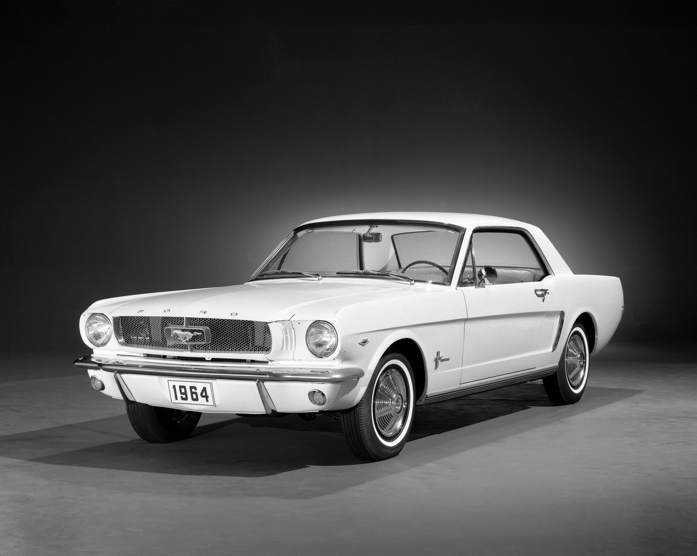 Ford Mustang Coupe 1964 • Divulgação