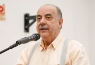 Internado com pneumonia, Fuad passa por testes para deixar ventilação mecânica