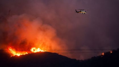 Fumaça causada pelos incêndios em Los Angeles.