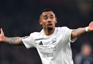 Gabriel Jesus comemora retorno aos gramados pelo Arsenal após 10 meses