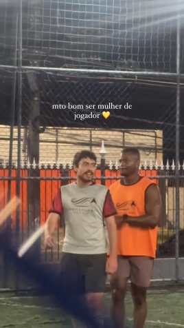 Gabz mostrou Jaffar Bambirra jogando bola com os amigos da novela • Instagram/Gabz
