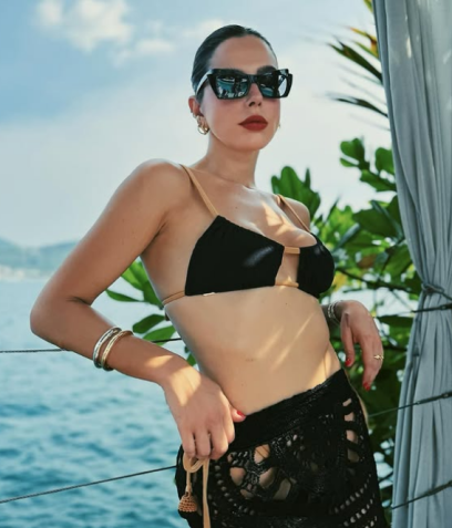 Giovanna Lancelotti com biquíni meia taça • Instagram/Giovanna Lancelotti