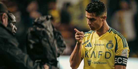Cristiano Ronaldo comemora gol pelo Al-Nassr