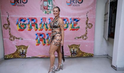 Paolla Oliveira no ensaio da Grande Rio